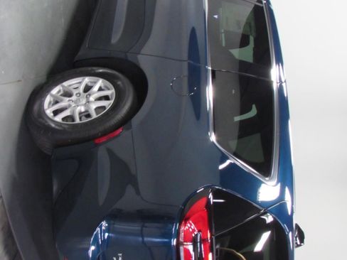 New 2025 Chrysler Pacifica Select image 6