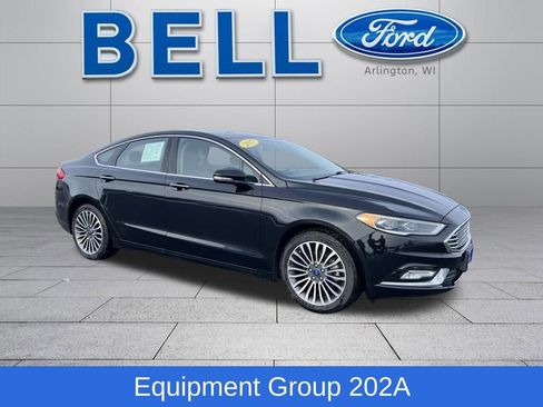 Used 2017 Ford Fusion SE image 1