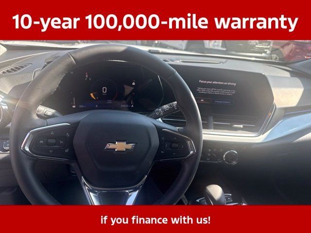 Used 2025 Chevrolet Trax LT w/ LT Convenience Package FWD image 25