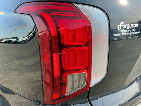 Used 2024 Hyundai Palisade Calligraphy image 16