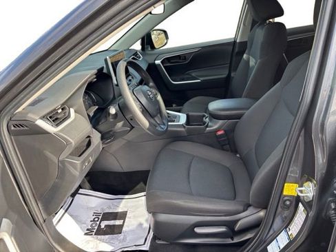 Used 2023 Toyota RAV4 LE image 10