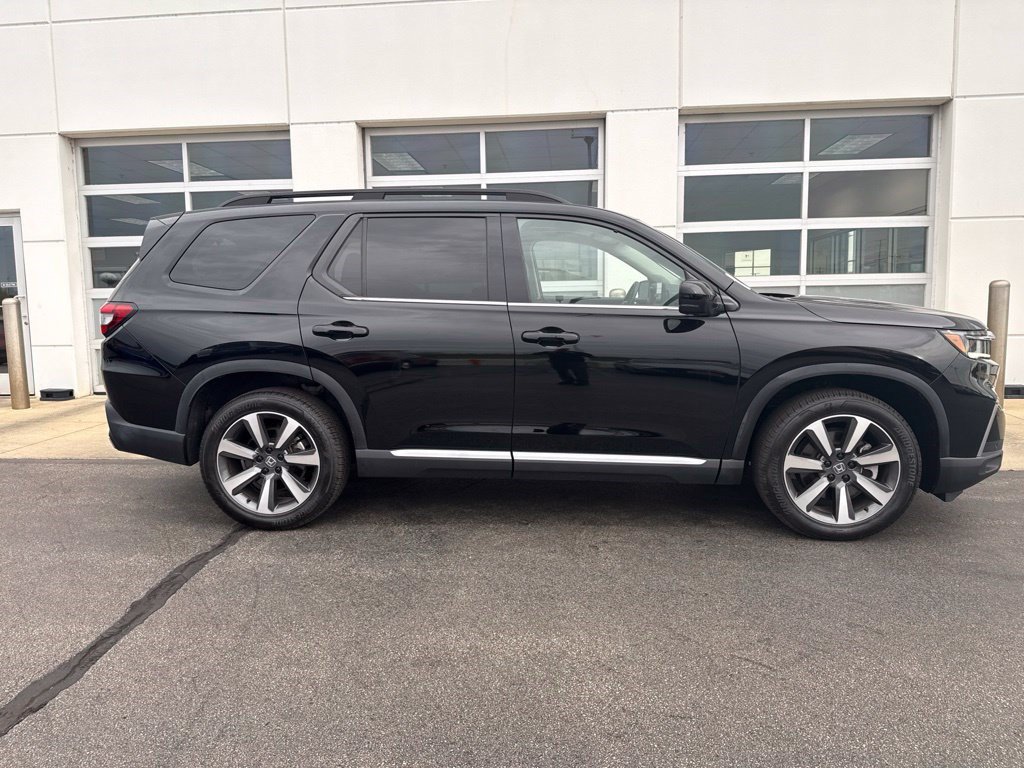 Used 2024 Honda Pilot Elite image 3
