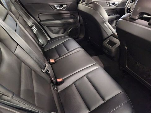 Used 2024 Volvo S60 B5 Core image 32