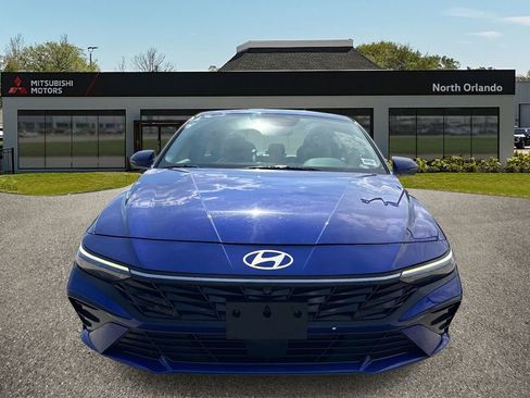 Used 2024 Hyundai Elantra Limited FWD image 8