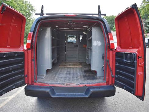 Used 2020 Chevrolet Express 2500 RWD image 14