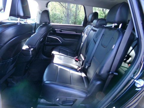 Used 2024 Kia Telluride LX image 15