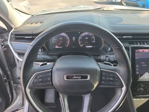 Used 2022 Jeep Grand Cherokee Limited RWD image 25