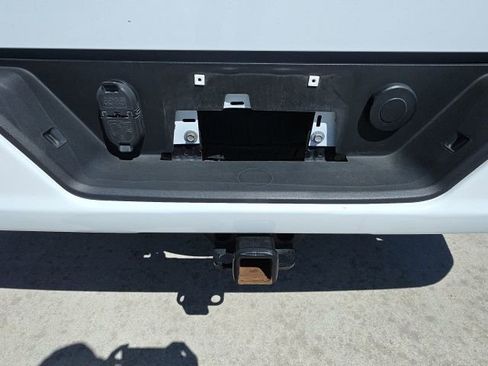 Used 2022 Chevrolet Silverado 1500 Custom image 6