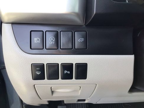 Used 2019 Toyota Highlander Limited image 26