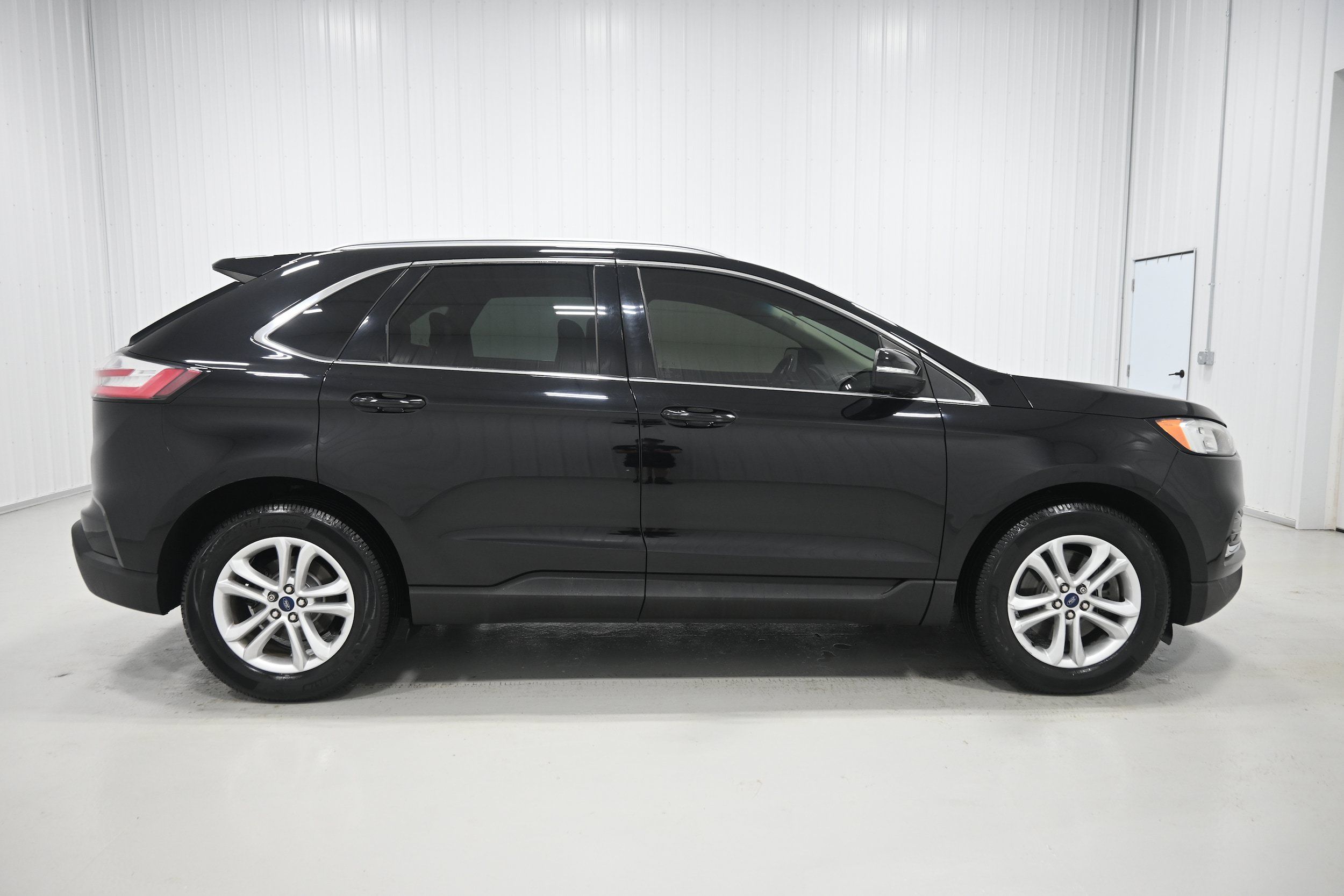 Used 2020 Ford Edge SEL w/ Convenience Package AWD/4WD image 35