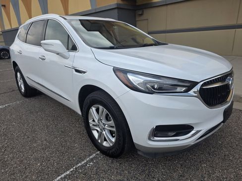 Used 2020 Buick Enclave Essence FWD image 2