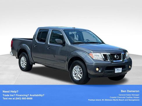 Used 2017 Nissan Frontier SV w/ SV Value Truck Package AWD/4WD image 3