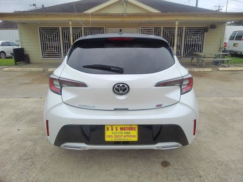 Used 2022 Toyota Corolla Hatchback FWD image 5