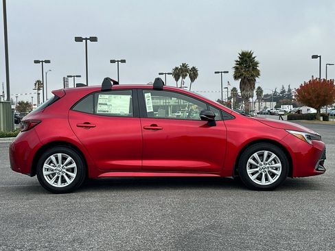 New 2026 Toyota Corolla SE image 3