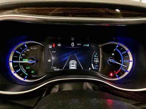 Used 2021 Chrysler Pacifica Limited FWD image 19