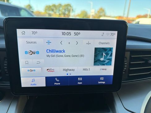 Used 2022 Ford Explorer XLT image 29