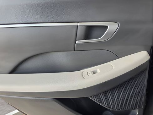 Used 2025 Hyundai Sonata SEL FWD image 23
