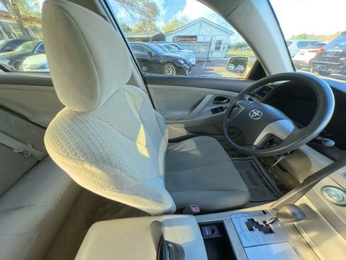 Used 2009 Toyota Camry LE image 26