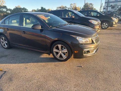 Used 2015 Chevrolet Cruze LT w/ Sun, Sound and Sport Package image 5