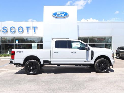 New 2026 Ford F350 Lariat w/ Black Appearance Package image 9