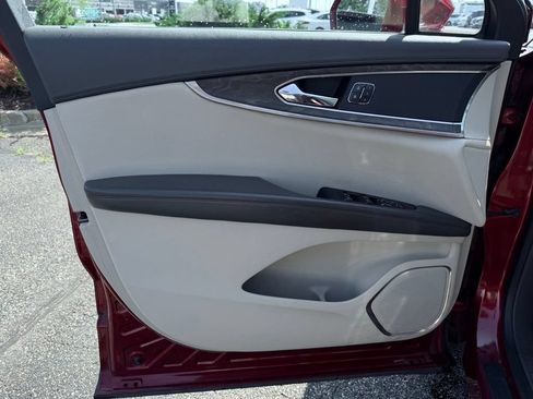 Used 2016 Lincoln MKX Reserve w/ Enhanced Security Package AWD/4WD image 15