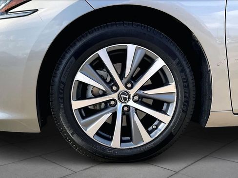 Used 2019 Lexus ES 350 image 8