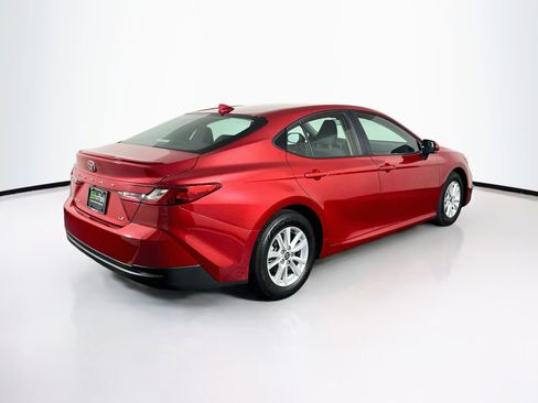Used 2025 Toyota Camry LE w/ Convenience Package FWD image 9