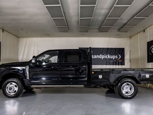 Used 2023 Ford F350 Lariat w/ FX4 Off-Road Package AWD/4WD image 11