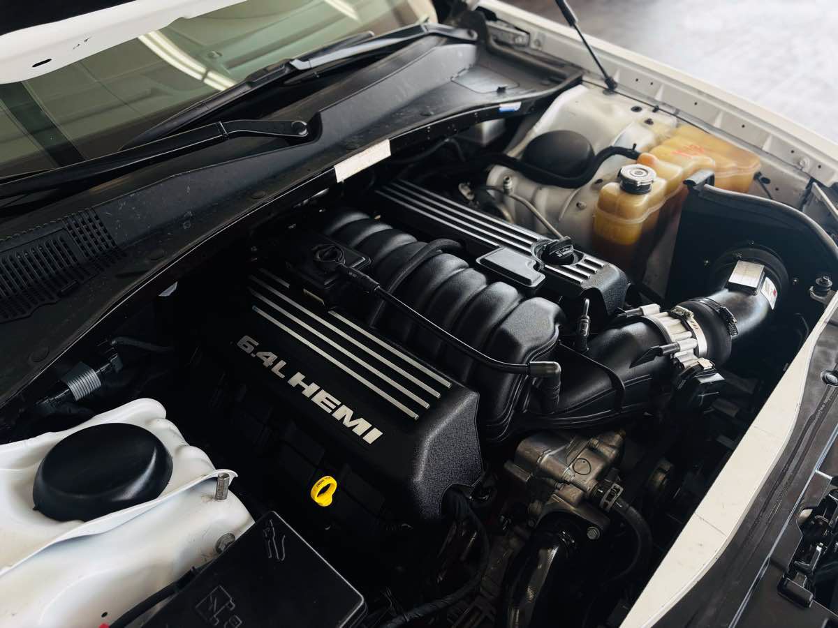 Used 2023 Chrysler 300 C RWD image 21