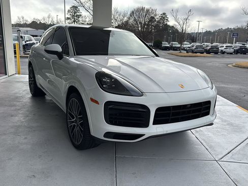 Used 2021 Porsche Cayenne Coupe image 6