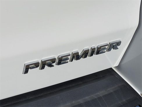 Used 2019 Chevrolet Suburban Premier image 8