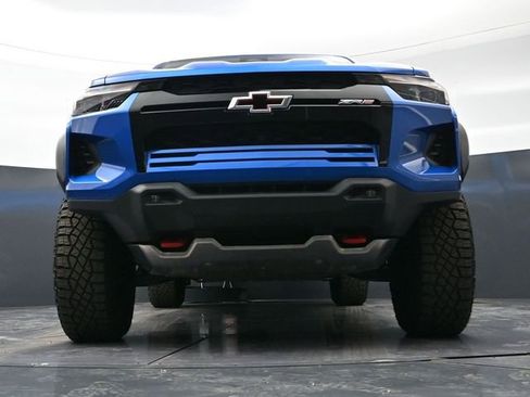 Used 2024 Chevrolet Colorado ZR2 w/ Technology Package image 33