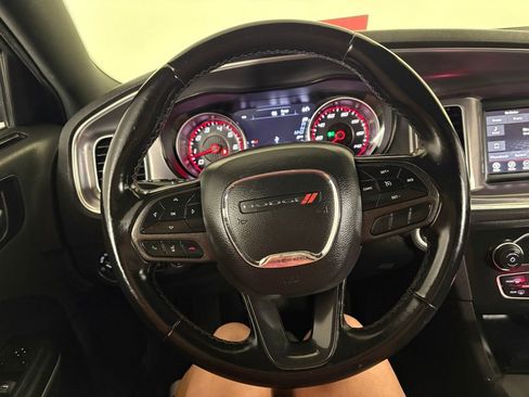 Used 2022 Dodge Charger SXT RWD image 18