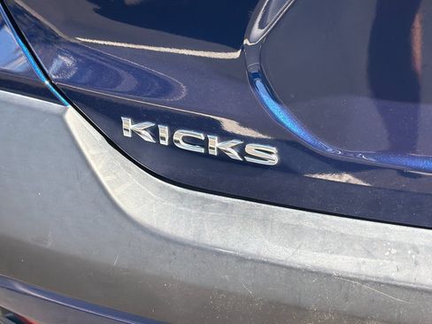Used 2019 Nissan Kicks SR w/ SR Premium Package FWD image 25