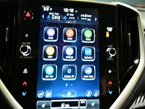 Used 2025 Subaru Ascent Premium image 30