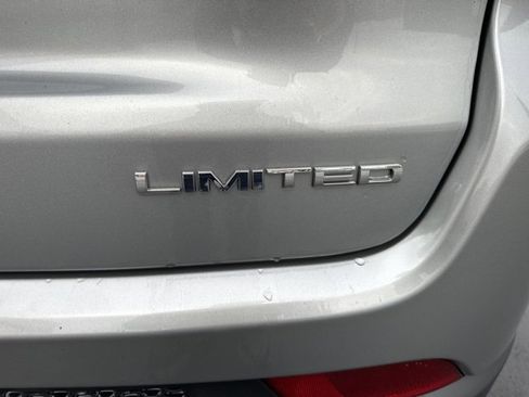 Used 2022 Jeep Compass Limited w/ Sun and Sound Group image 9