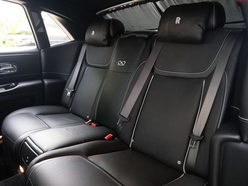 Used 2019 Rolls-Royce Ghost RWD image 35