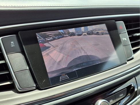 Used 2020 Buick Enclave Essence FWD image 18