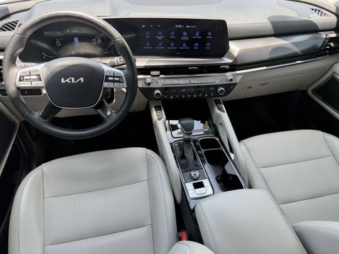 Certified 2024 Kia Telluride S FWD image 13