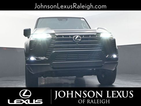Certified 2025 Lexus GX 550 w/ Cold Area Package image 17