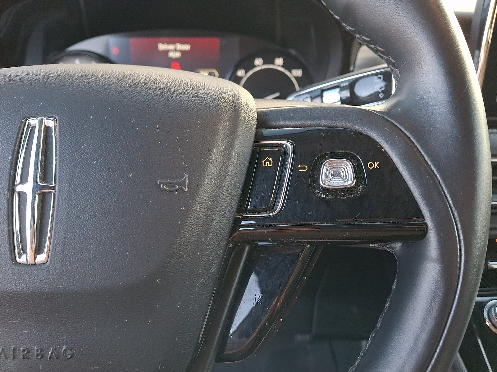 Used 2020 Lincoln Corsair AWD image 24