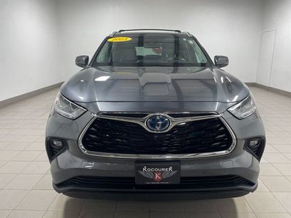 Used 2023 Toyota Highlander Limited