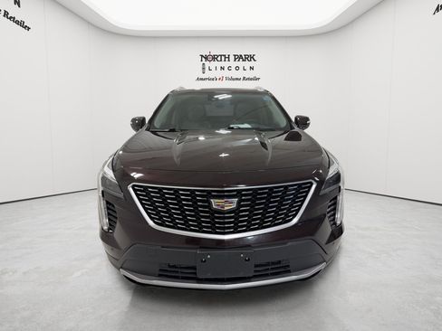 Used 2021 Cadillac XT4 Premium Luxury w/ Cold Weather Package FWD image 8
