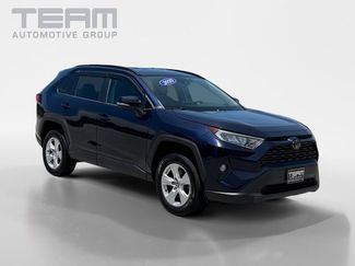 Used 2020 Toyota RAV4 XLE FWD video 1