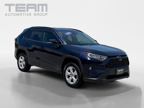 Used 2020 Toyota RAV4 XLE FWD image 1