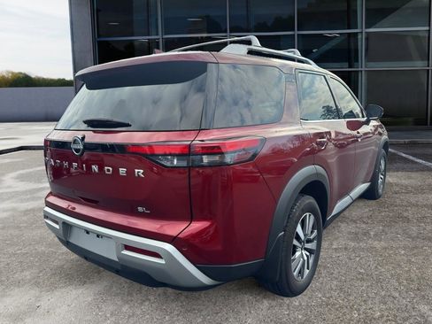 Used 2023 Nissan Pathfinder SL image 5
