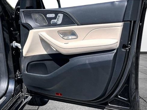 Certified 2023 Mercedes-Benz GLS 450 4MATIC image 32