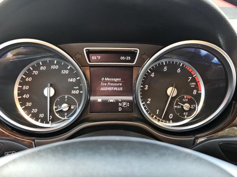 Used 2013 Mercedes-Benz ML 350 4MATIC w/ Premium 1 Pkg image 40