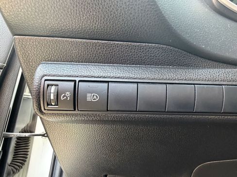 Used 2021 Toyota Corolla SE w/ Carpet Mat Package (TMS) FWD image 18