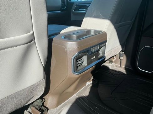 Used 2023 Chevrolet Silverado 1500 LTZ w/ LTZ Convenience Package II AWD/4WD image 37